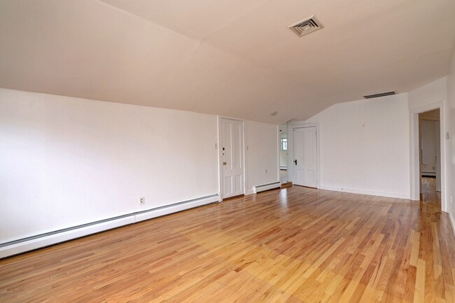 Building Photo - 83 Hawley Ave