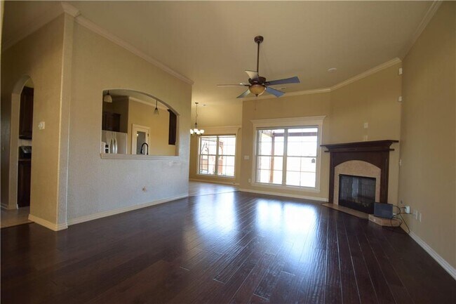 Building Photo - 3902 SW Flatrock Ave