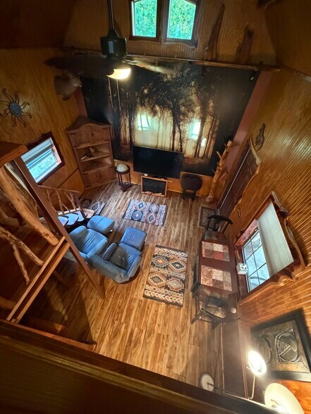 Building Photo - 9166 S Evans Ave