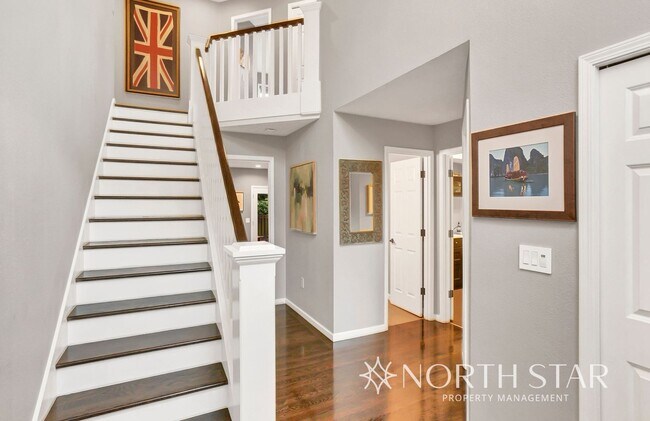 Building Photo - $1000 Off First Months Rent in Lake Oswego