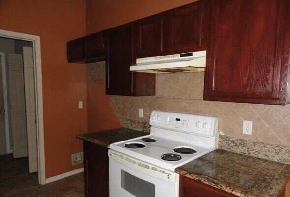 Building Photo - 8139 Justin Rd N