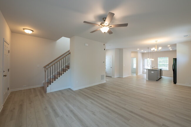 Building Photo - "Spacious 4-Bedroom Retreat with 3.5 Baths...
