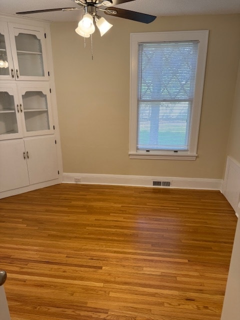 Building Photo - 115 Chicago Ave N