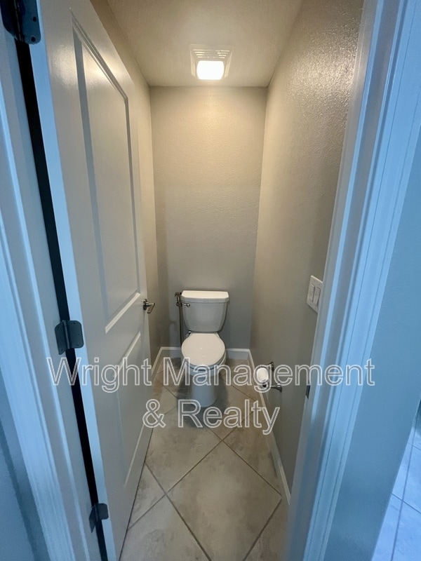 Building Photo - 25149 Lambrusco Loop