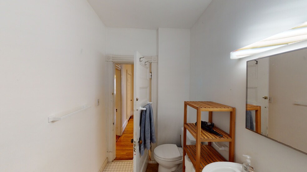 Building Photo - 5 Ashton Pl