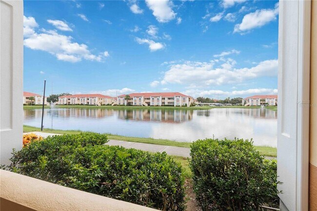 Building Photo - 1005 Villagio Cir