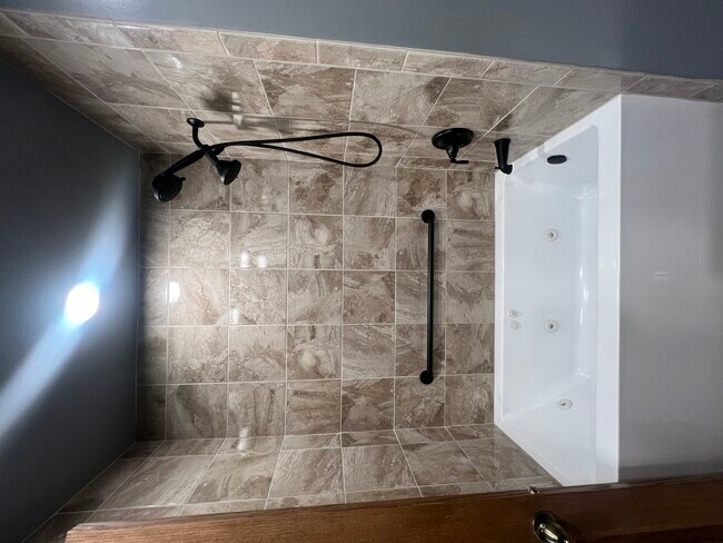 Building Photo - 1300 Wolff Ave