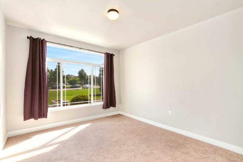 Building Photo - 2445 Windrow Dr
