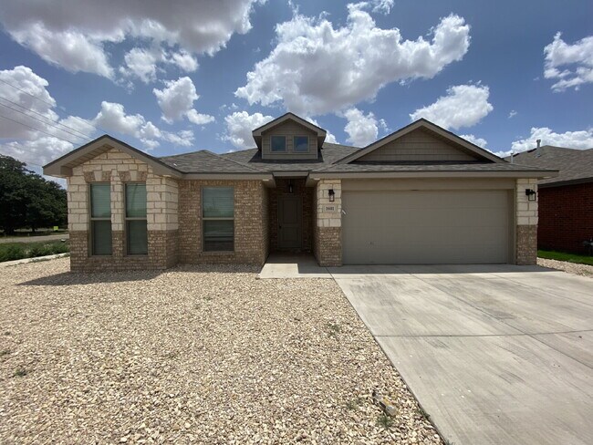 Primary Photo - Wonderful 4 Bedroom 2 Bathroom in Bell Farms!
