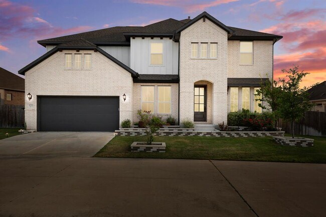 Building Photo - 20521 Martin Ln