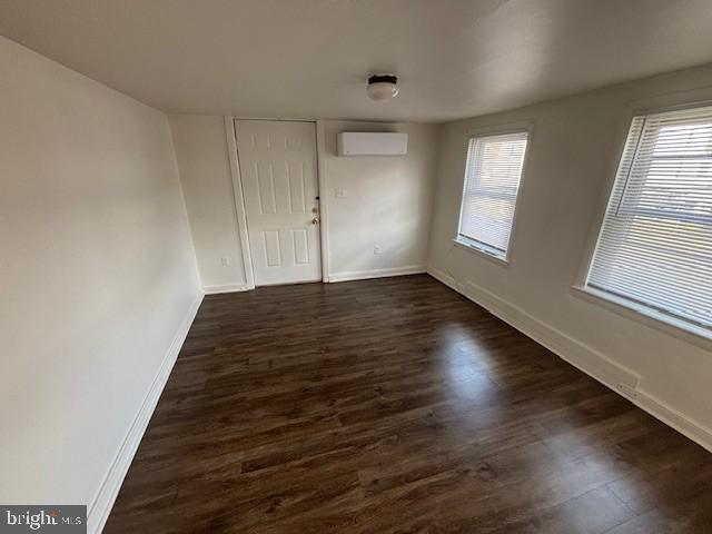 Primary Photo - 90 S Main St