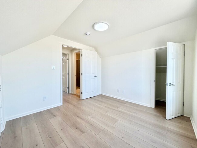 Building Photo - 1151 Wisconsin St