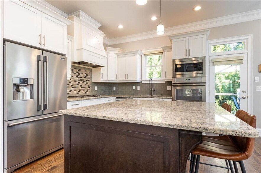 Building Photo - 3130 Chestnut Woods Dr