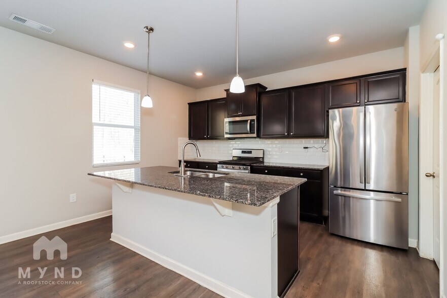 Building Photo - 3601 Wartrace Dr