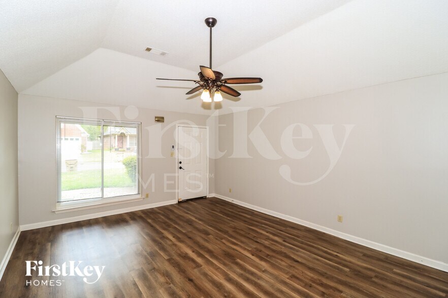 Building Photo - 982 Dusty Cove