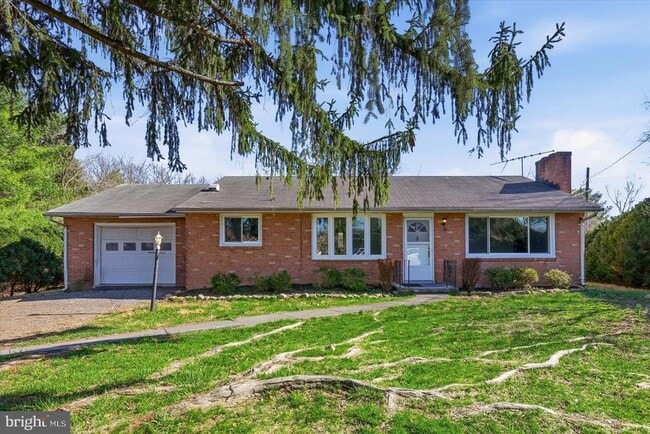 Building Photo - 210 Stafford Dr