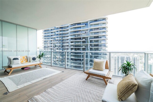 Building Photo - 1010 Brickell Ave