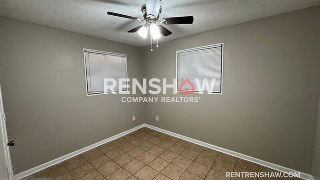 Building Photo - 4829 McCrory Ave