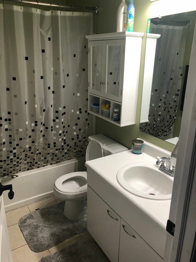 Building Photo - 229 MACANDREWS WAY