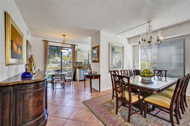 Building Photo - 1025 NW 105th Way