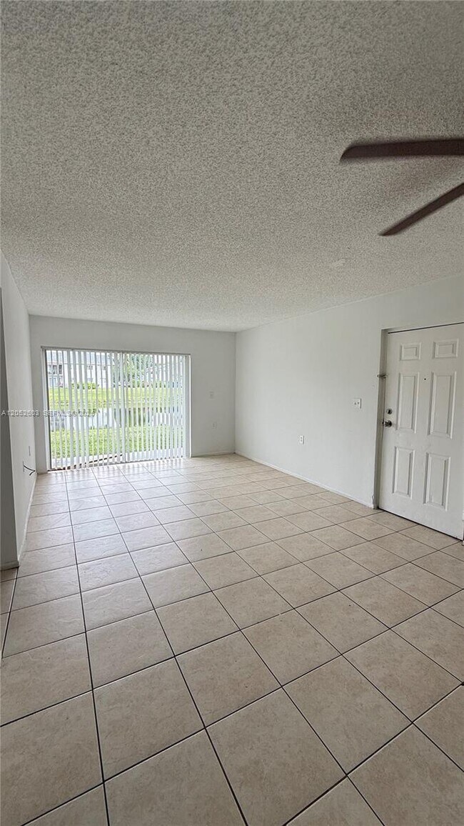 Building Photo - 1163 Lake Terry Dr