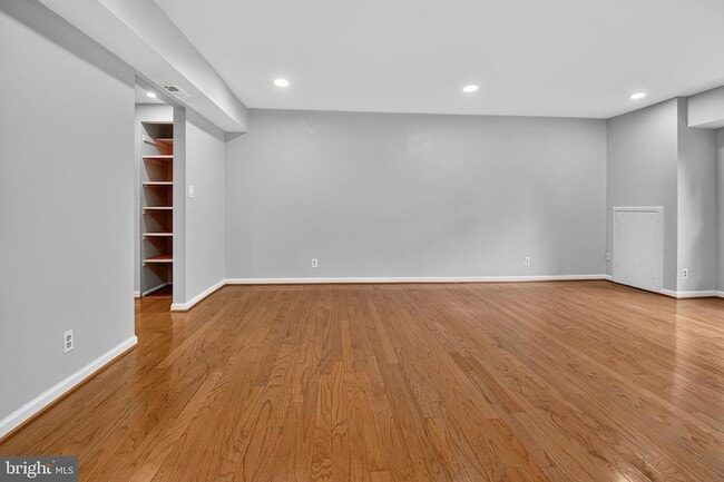 Building Photo - 7621 Tremayne Pl