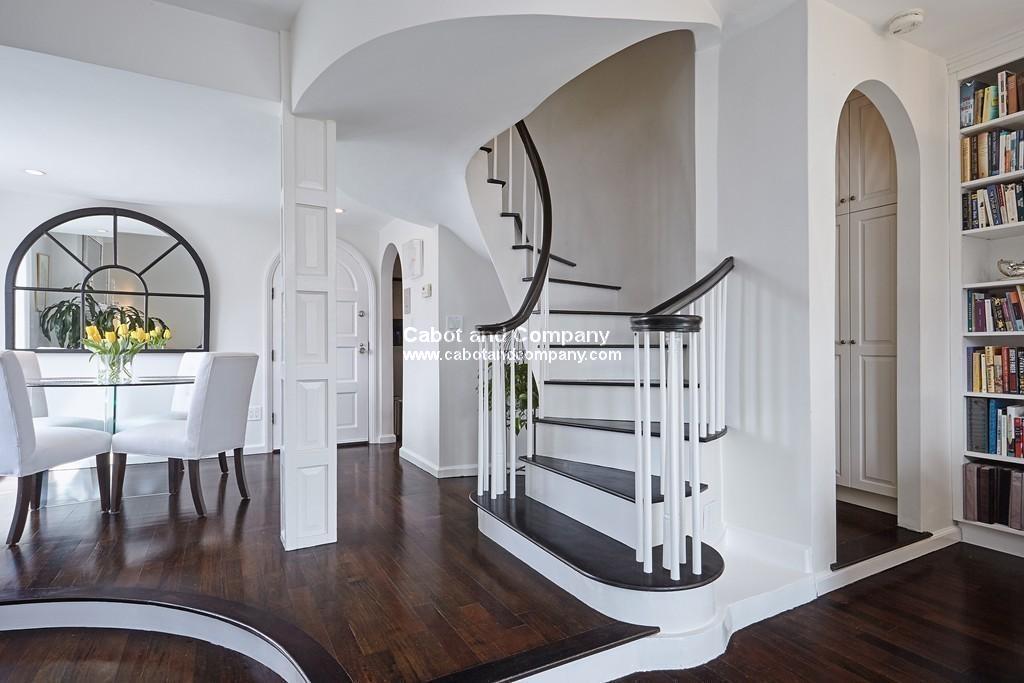 Building Photo - 124 Beacon St