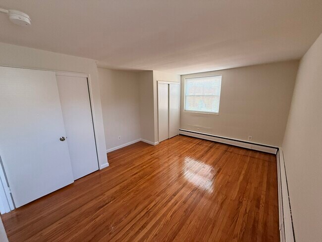 Building Photo - Butler Apartments