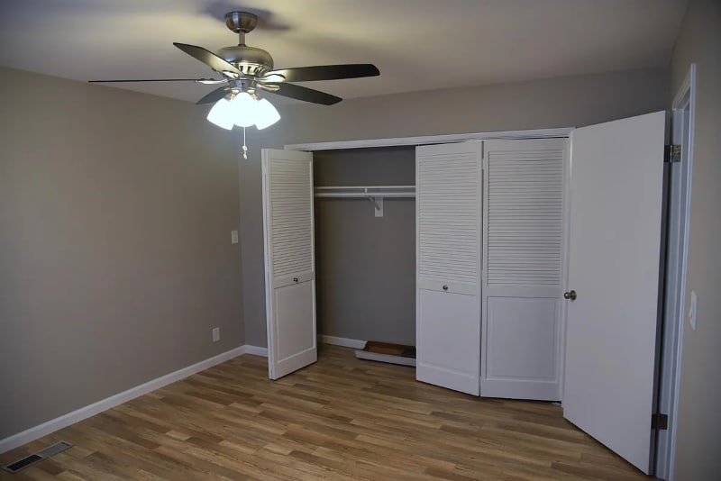 Building Photo - 1600 Main St