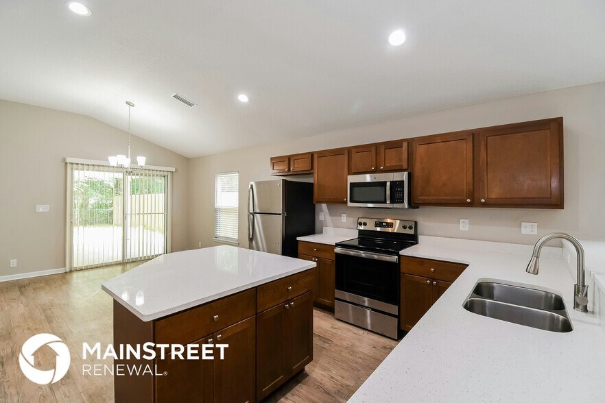 Building Photo - 5609 Village Pond Cir