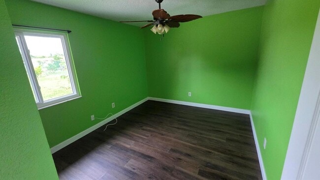 Building Photo - 2209 SE East Dunbrooke Cir