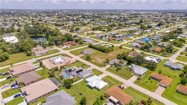 Building Photo - 1416 SE 2nd Ave