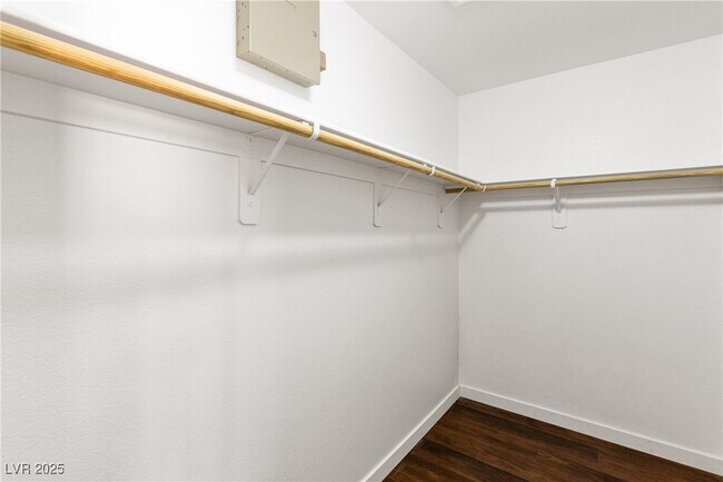 Building Photo - 5492 Mercury Springs Dr