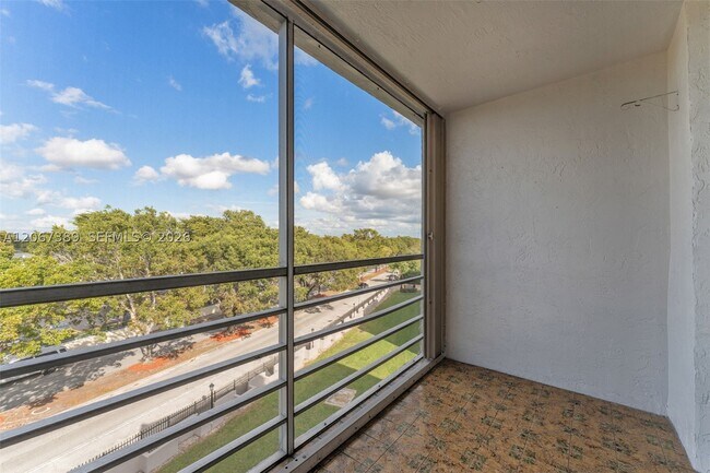 Building Photo - 14180 SW 84th St