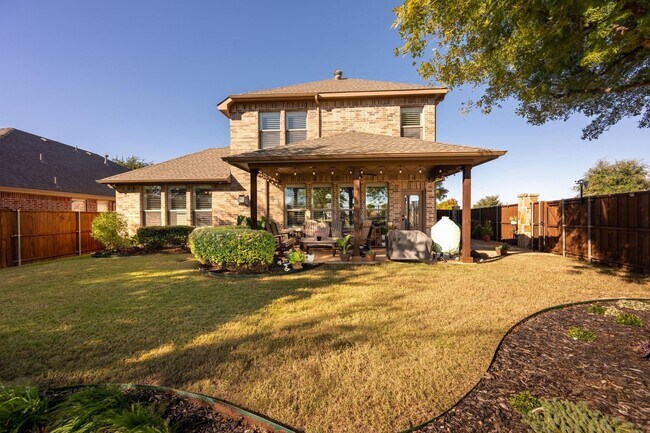 Building Photo - 810 Miramar Dr