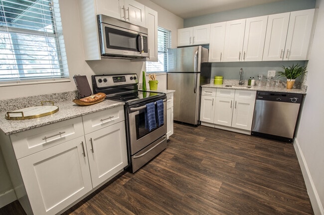 Building Photo - Lilac Village Palm Beach Gardens