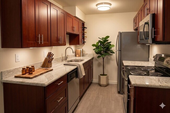 Interior Photo - 2501 Thorndyke Ave W