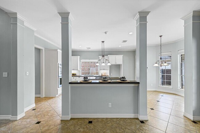 Building Photo - 4602 Gladesdale Park Ln