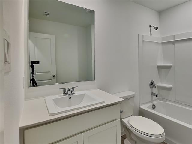 Building Photo - 3707 Longleaf Dr