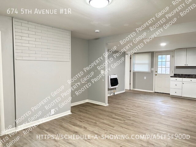 Building Photo - 674 5th Ave