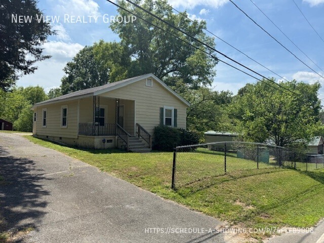 Primary Photo - 325 Queens Rd