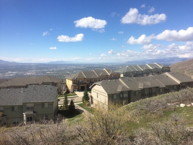 Building Photo - 14755 S Glamis Ct