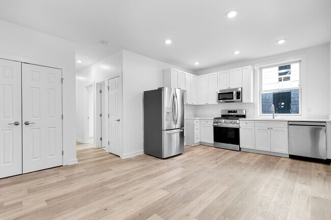 Building Photo - 1712 3rd St NW