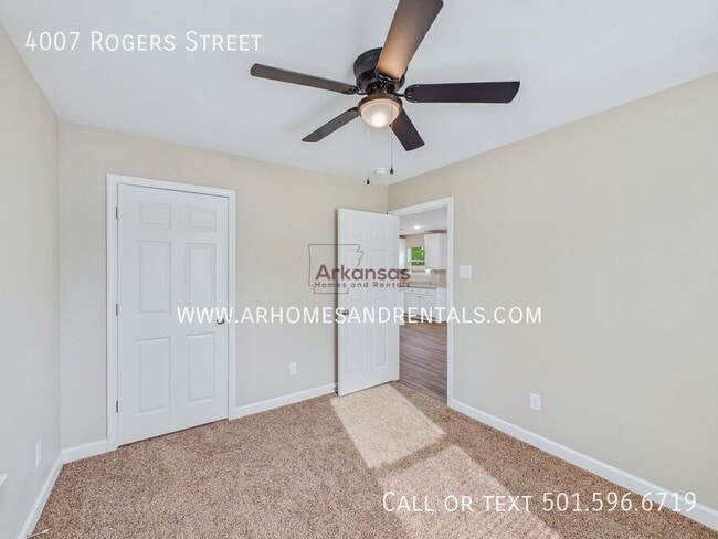 Building Photo - 4007 Rogers St