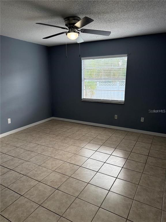 Building Photo - 7210 N Manhattan Ave