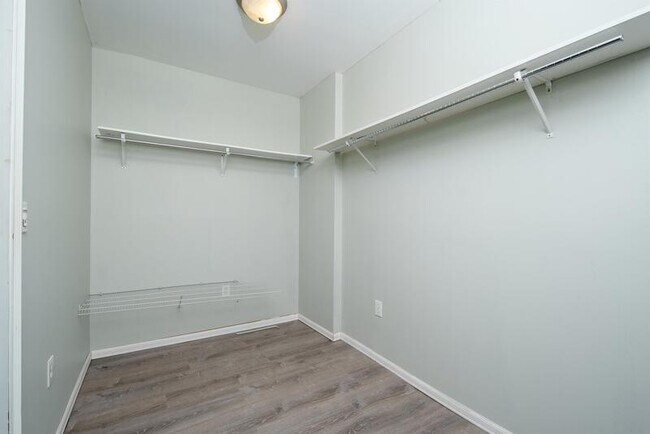 Building Photo - 547 1st St