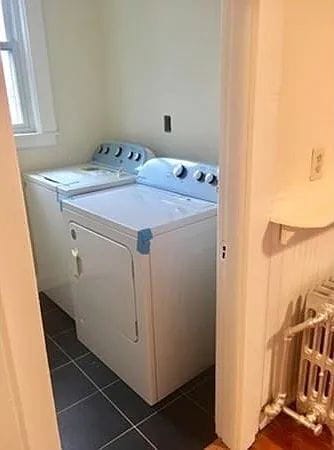 Building Photo - Available NOW! Spacious 3 BED 1 BATH in quiet neighborhood