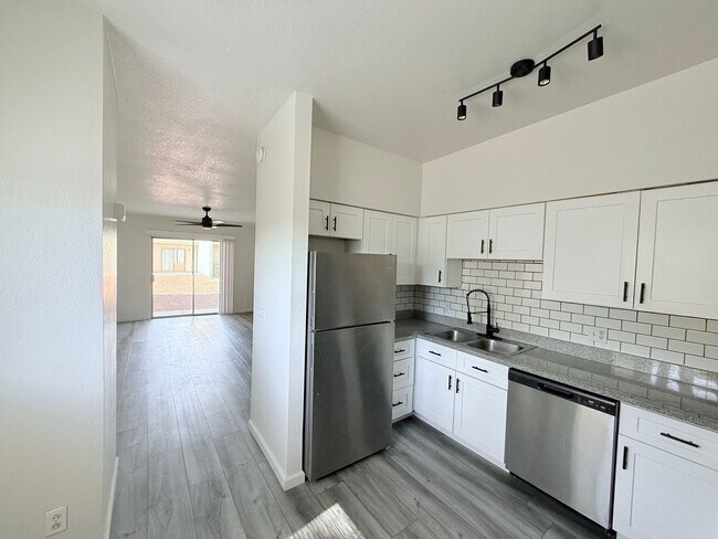 Primary Photo - 1 Bedroom condo in Phoenix