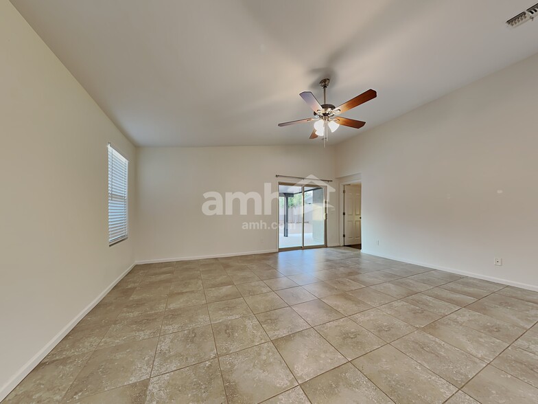 Building Photo - 3392 E Cowboy Cove Trail