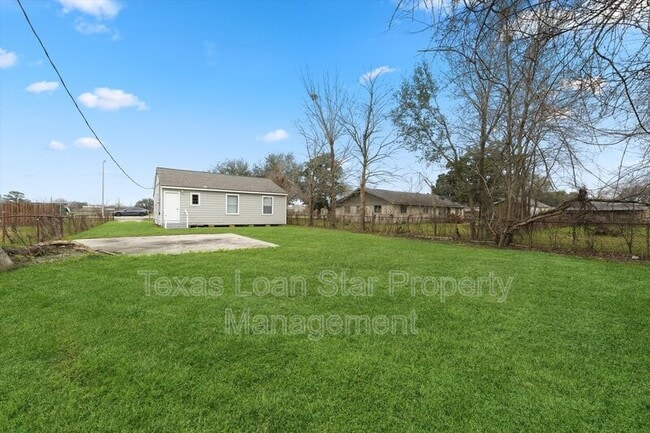 Building Photo - 1107 Defender St